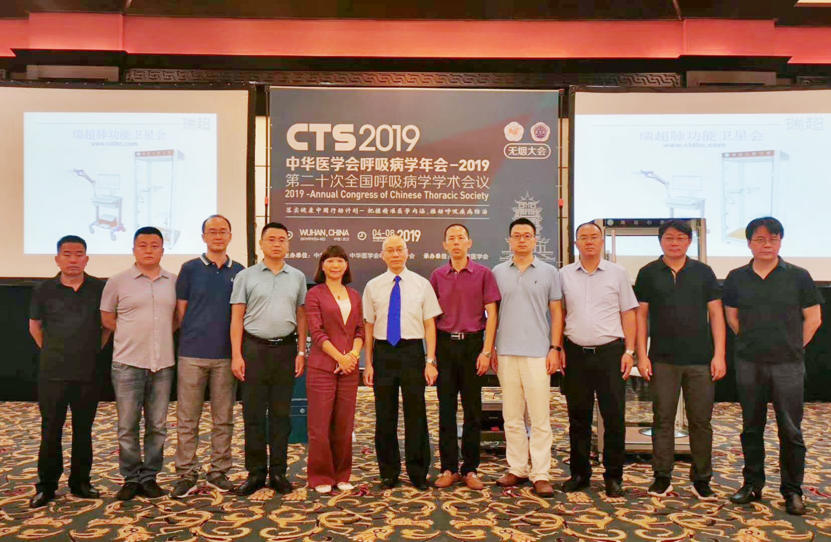 <b><font color='#333333'>人气爆棚 | 四场医学盛会,宜挚科技靠什么获得</font></b>
